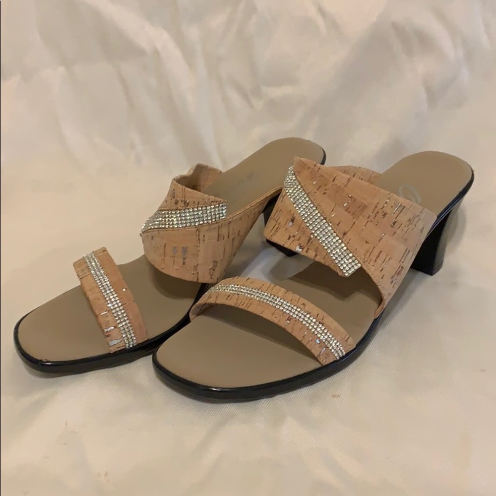 Onex women’s Avery dress sandal